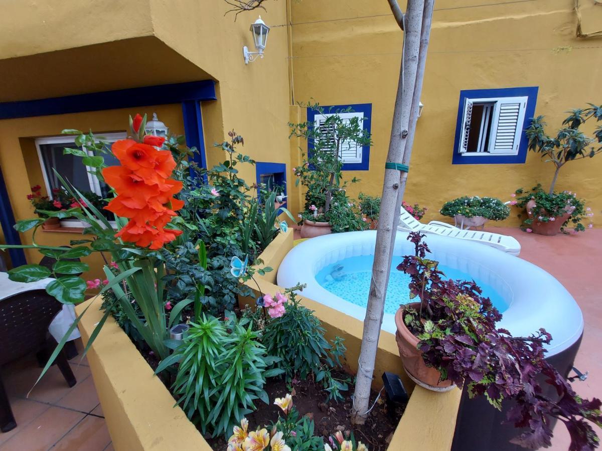 Casa Maestro Lelo - Acogedora Casa Rural Canaria Con Patios Y Jardines De Flores Las Palmas de Gran Canaria Bagian luar foto