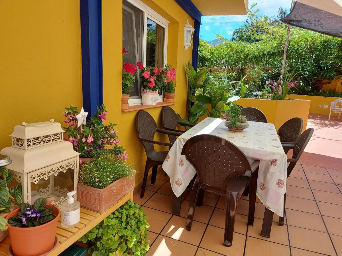 Casa Maestro Lelo - Acogedora Casa Rural Canaria Con Patios Y Jardines De Flores Las Palmas de Gran Canaria Bagian luar foto